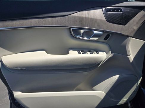 Certified 2024 Volvo XC90 T8 Plus AWD/4WD image 15