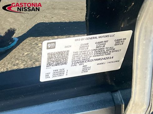 Used 2024 Chevrolet Suburban LT image 43