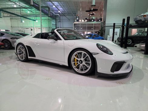 Used 2019 Porsche 911 Speedster RWD image 1