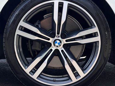 Used 2019 BMW 740i w/ Executive Package RWD image 24