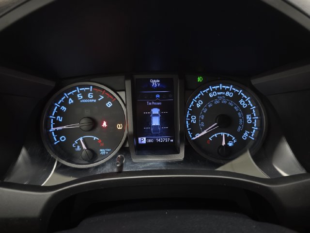 Used 2017 Toyota Tacoma TRD Sport w/ Tow Package (A/T) AWD/4WD image 19