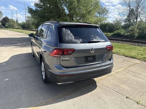 Used 2018 Volkswagen Tiguan S image 2