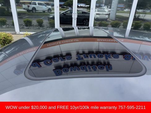 Used 2024 Hyundai Elantra SEL w/ Convenience Package FWD image 10