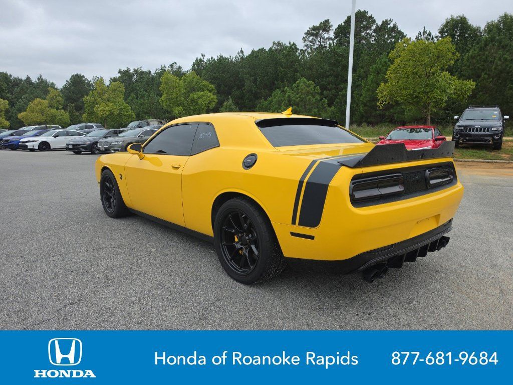 Used 2018 Dodge Challenger R/T Scat Pack w/ Dynamics Package RWD image 3