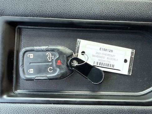 Used 2021 Chevrolet Silverado 1500 LT Trail Boss w/ Bed Protection Package image 4