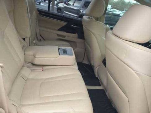 Used 2018 Lexus LX 570 4WD image 11
