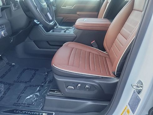 New 2026 GMC Sierra 2500 Denali Ultimate AWD/4WD image 11