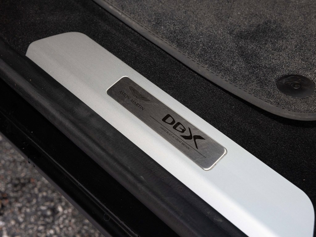Used 2021 Aston Martin DBX AWD/4WD image 26