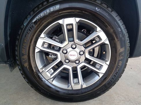 Used 2026 GMC Terrain Elevation w/ Technology Package II FWD image 26