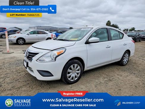 Used 2016 Nissan Versa SV FWD image 1