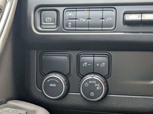 Used 2021 Chevrolet Suburban High Country RWD image 22