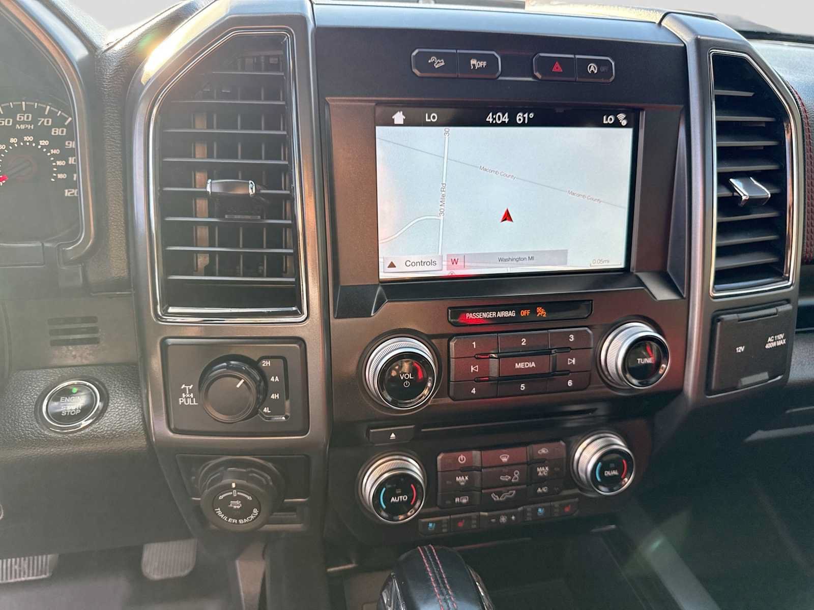 Used 2018 Ford F150 Lariat w/ Equipment Group 502A Luxury AWD/4WD image 26