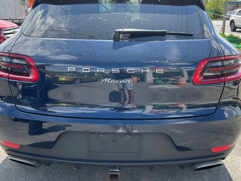 Used 2018 Porsche Macan Sport Edition AWD/4WD image 12