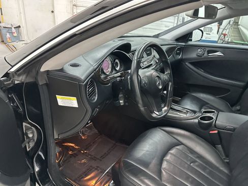 Used 2011 Mercedes-Benz CLS 550 image 7