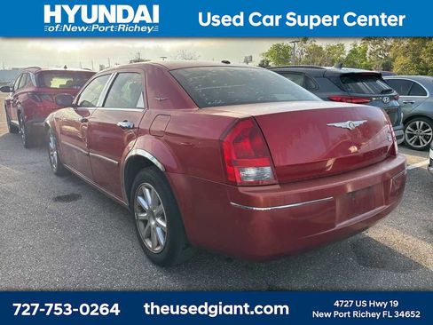 Used 2007 Chrysler 300 Touring L image 2