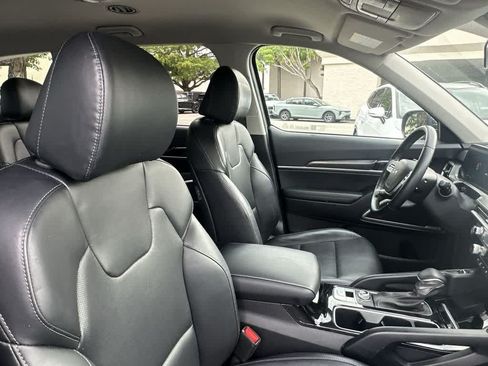Certified 2023 Kia Telluride S AWD/4WD image 13
