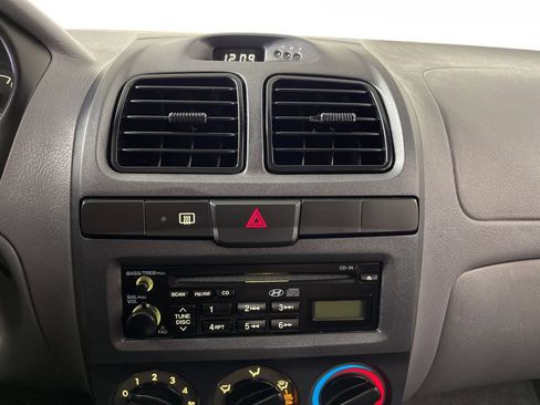 Used 2005 Hyundai Accent GLS FWD image 22