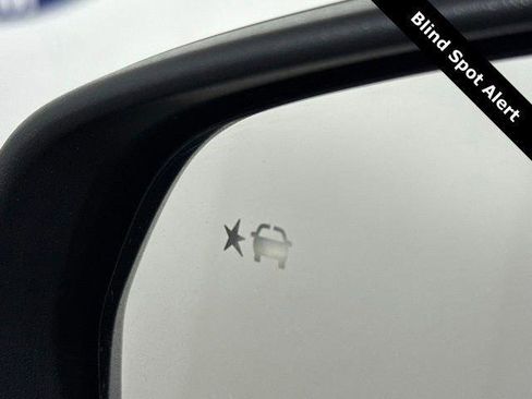 New 2025 Chevrolet Trax RS w/ Sunroof Package image 21