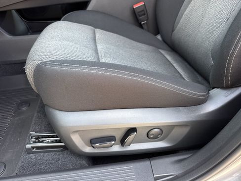Used 2026 Nissan Rogue SV FWD image 12