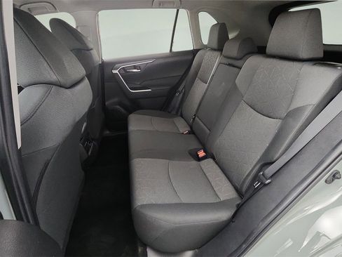 Used 2022 Toyota RAV4 XLE image 26