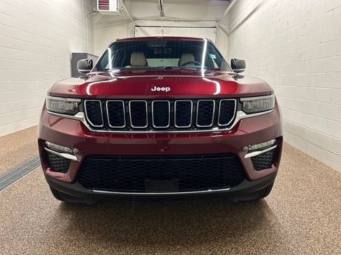 Used 2025 Jeep Grand Cherokee Limited AWD/4WD image 6