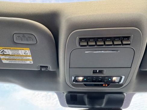 New 2026 Ford F250 Lariat w/ Black Appearance Package image 18