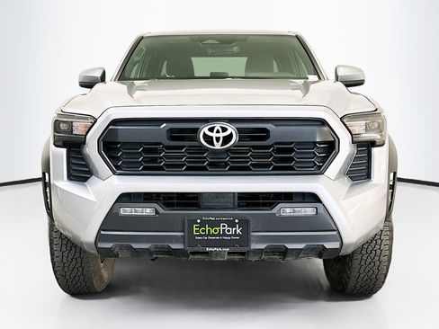 Used 2025 Toyota Tacoma TRD Off-Road image 2
