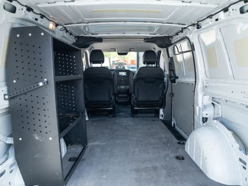 Used 2022 Mercedes-Benz Metris image 10