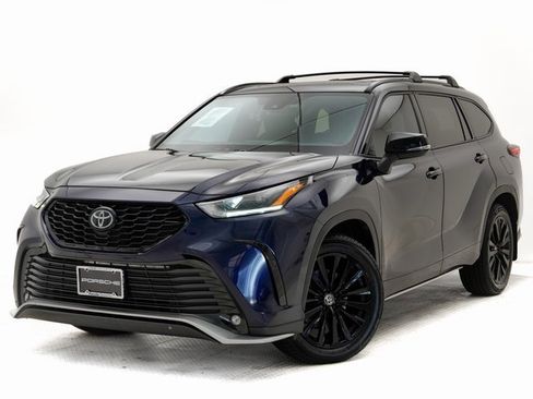 Used 2023 Toyota Highlander XSE image 1