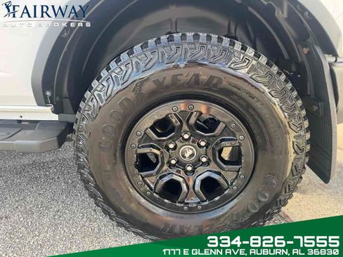 Used 2023 Ford Bronco Wildtrak image 34