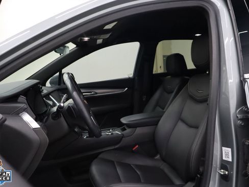 Used 2023 Cadillac XT5 Luxury FWD image 11