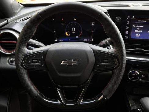 Used 2024 Chevrolet Trax RS w/ Sunroof Package image 14