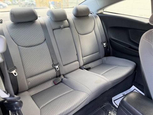 Used 2013 Hyundai Elantra FWD image 15