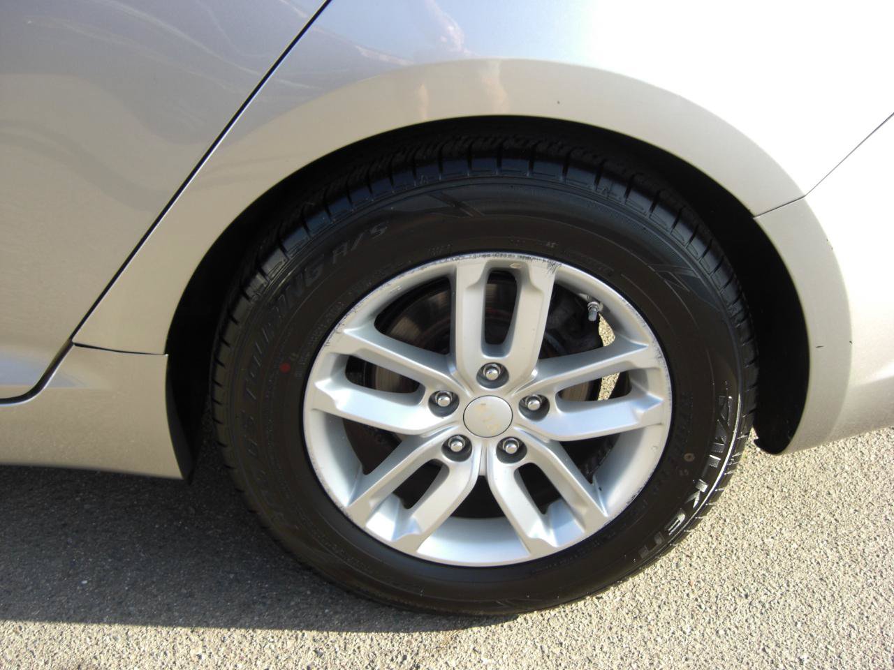 Used 2013 Kia Optima LX FWD image 3
