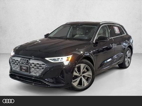 Used 2024 Audi Q8 e-tron Premium Plus w/ Premium Plus Package image 1