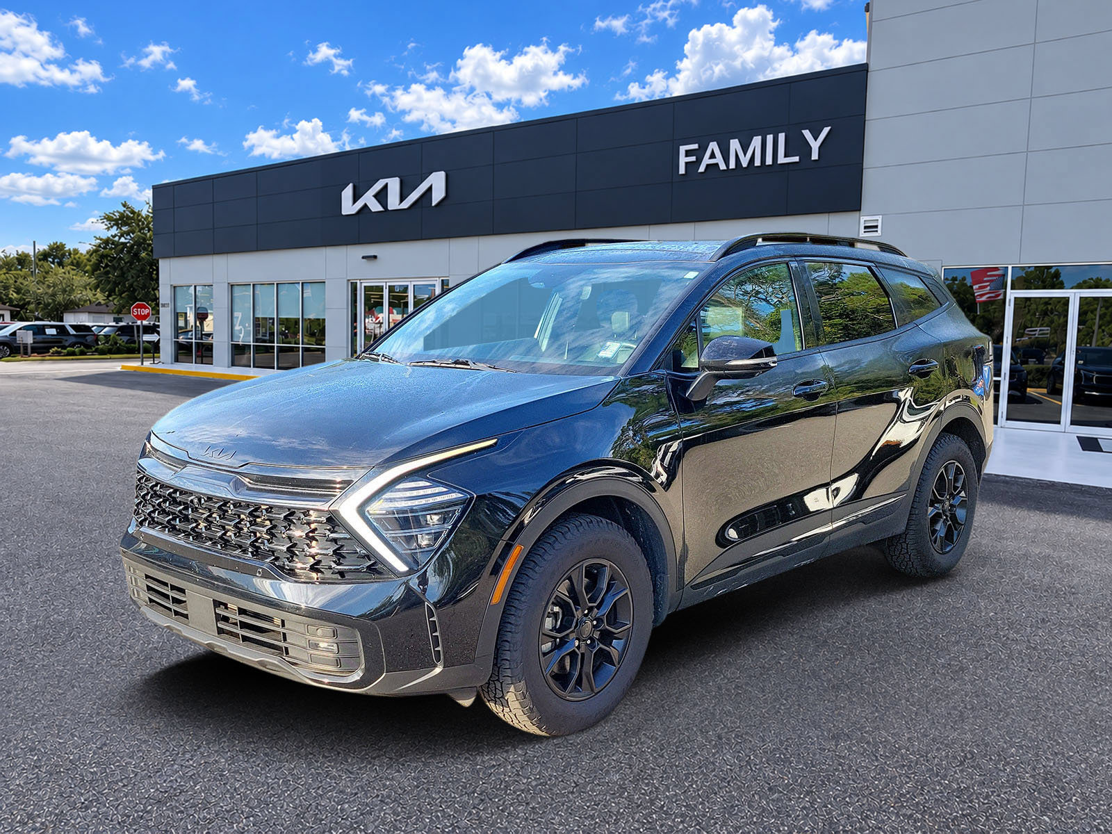 Certified 2025 Kia Sportage X-Pro Prestige AWD/4WD image 2