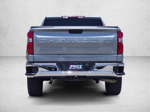 Used 2023 Chevrolet Silverado 1500 LT AWD/4WD image 7