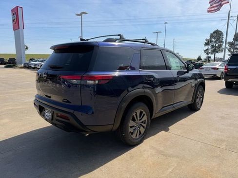 New 2026 Nissan Pathfinder SV image 5