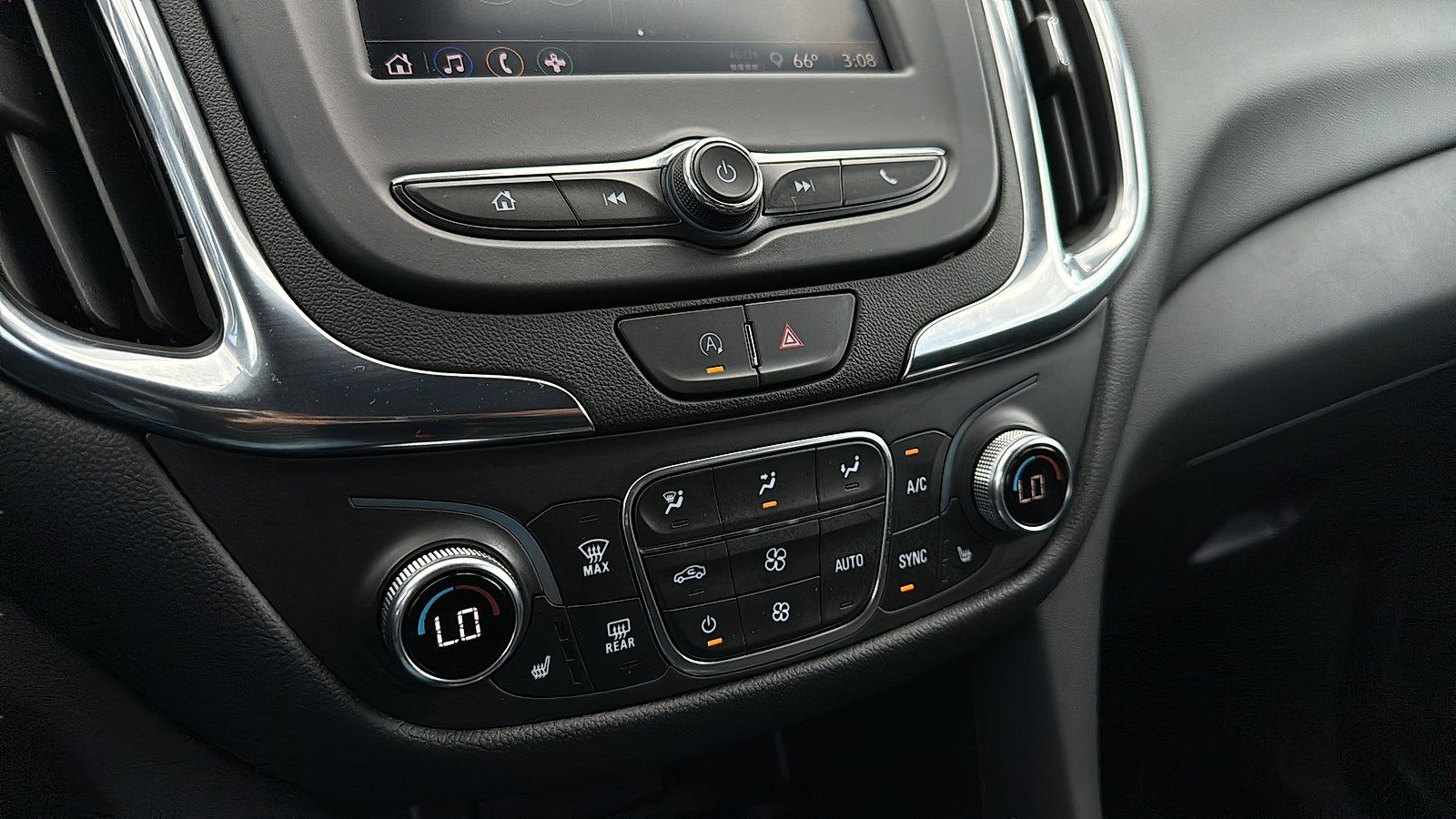 Used 2024 Chevrolet Equinox LT AWD/4WD image 17