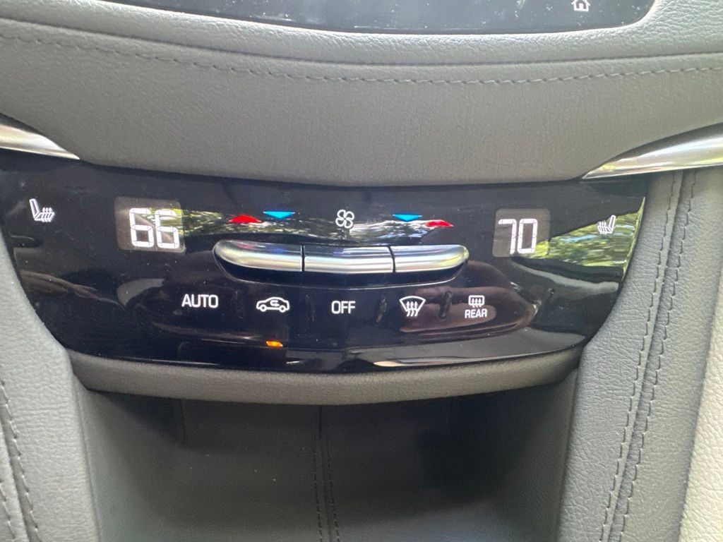 Used 2021 Cadillac XT5 Premium Luxury w/ LPO, Floor Liner Package FWD image 18