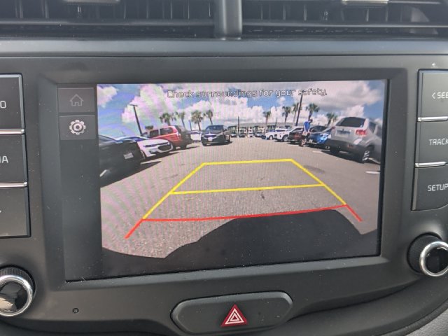 Used 2025 Kia Soul LX w/ LX Technology Package FWD image 20