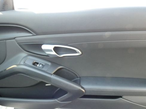 Used 2017 Porsche 718 Boxster S image 33