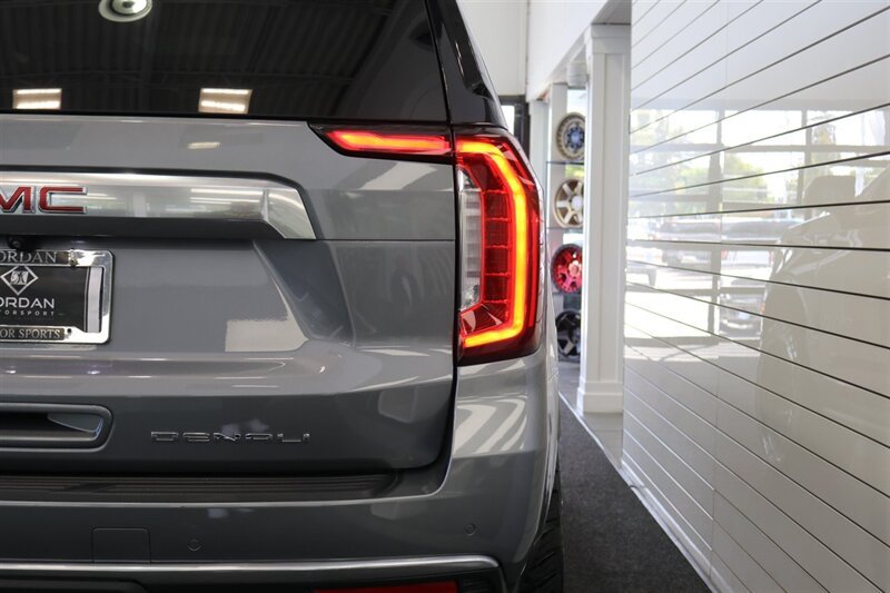 Used 2022 GMC Yukon Denali AWD/4WD image 35