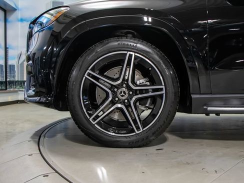 Used 2026 Mercedes-Benz GLS 450 4MATIC image 7