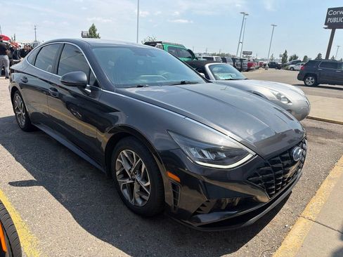 Used 2021 Hyundai Sonata SEL FWD image 2