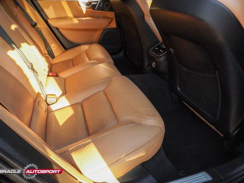 Used 2017 Volvo S90 T6 Inscription w/ Vision Package image 38