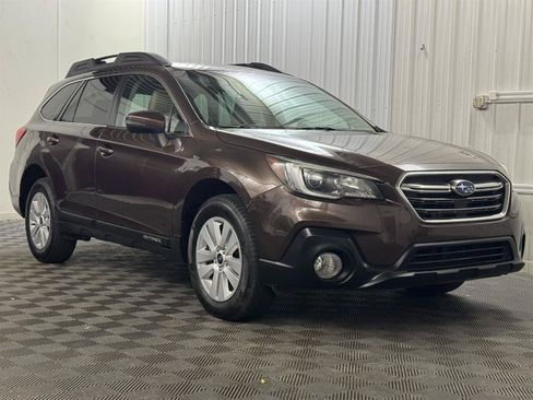 Used 2019 Subaru Outback 2.5i Premium AWD/4WD image 6