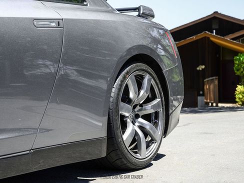 Used 2011 Nissan GT-R Premium AWD/4WD image 58