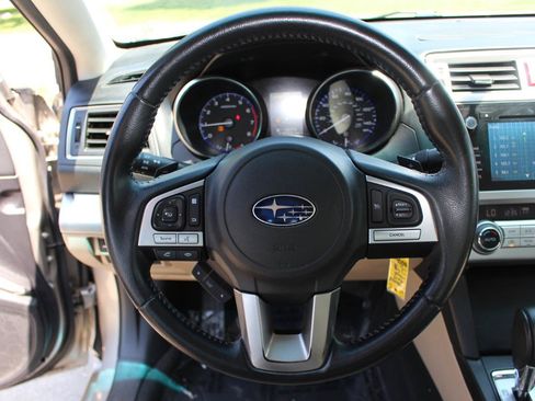 Used 2017 Subaru Legacy 2.5i Premium AWD/4WD image 19