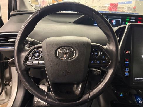 Used 2019 Toyota Prius Limited w/ Premium Convenience Package FWD image 27